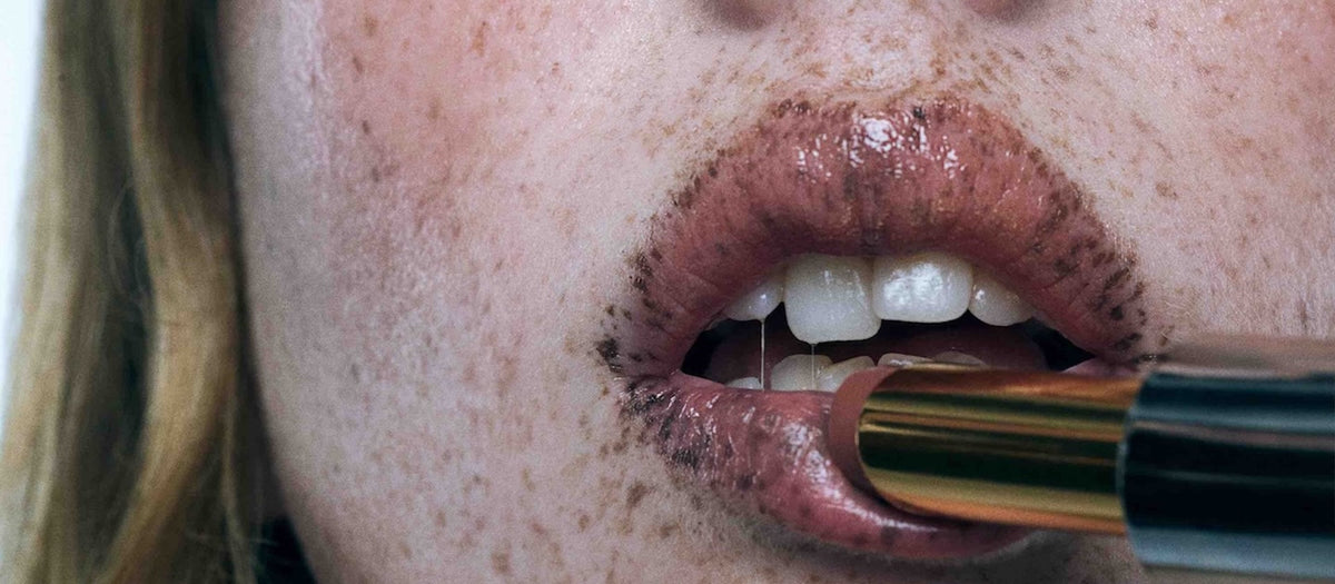 Il miglior balsamo è come una dolce panacea per le labbra screpolate